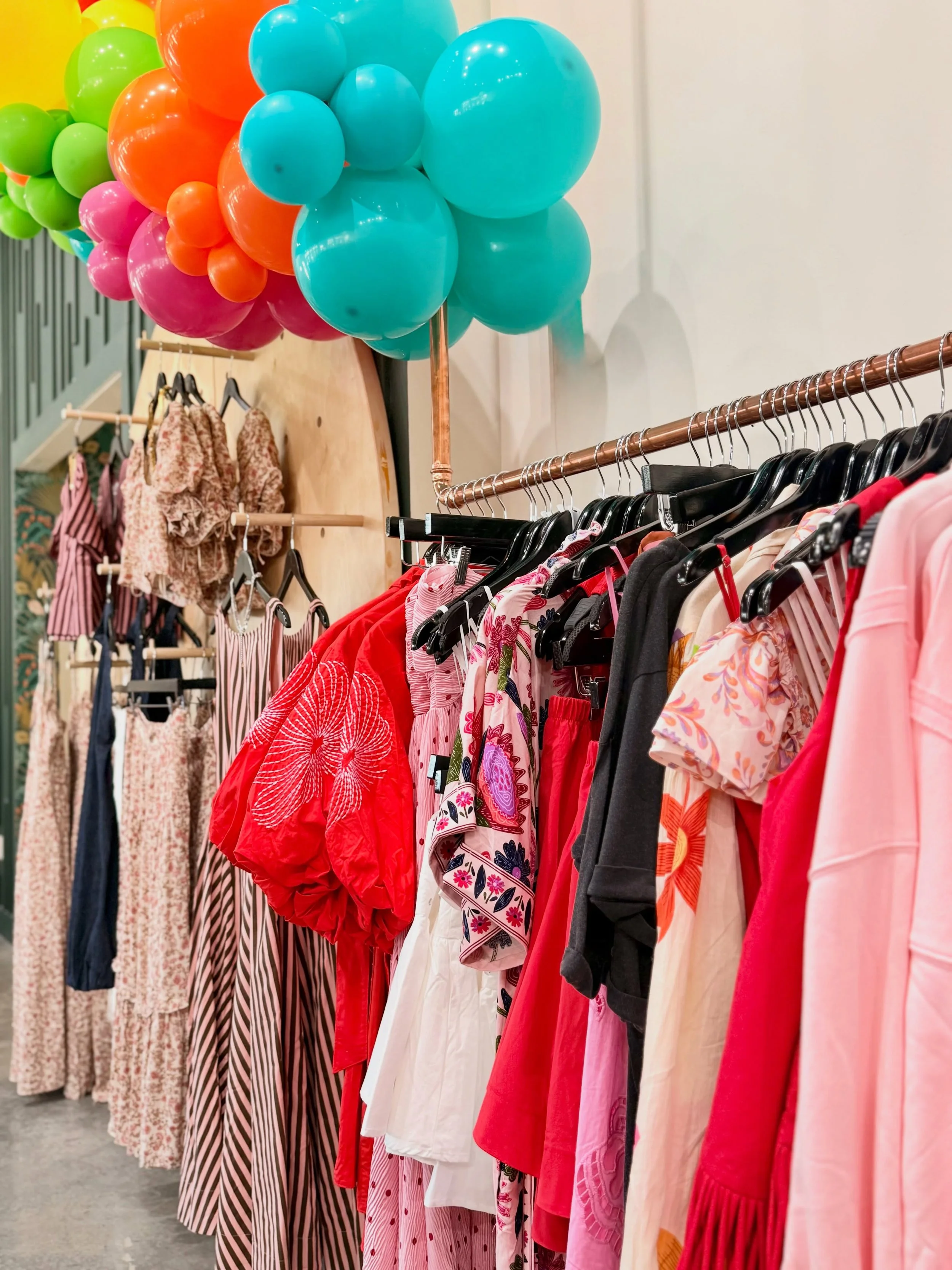 🛍️ TODAY&rsquo;S THE DAY! ✨ 

The Summer Sidewalk Sale has arrived! Every store is offering something different, so stop by them all and shop incredible deals all around Silo Square. Don&rsquo;t forget to grab a drink and a bite to eat in between st