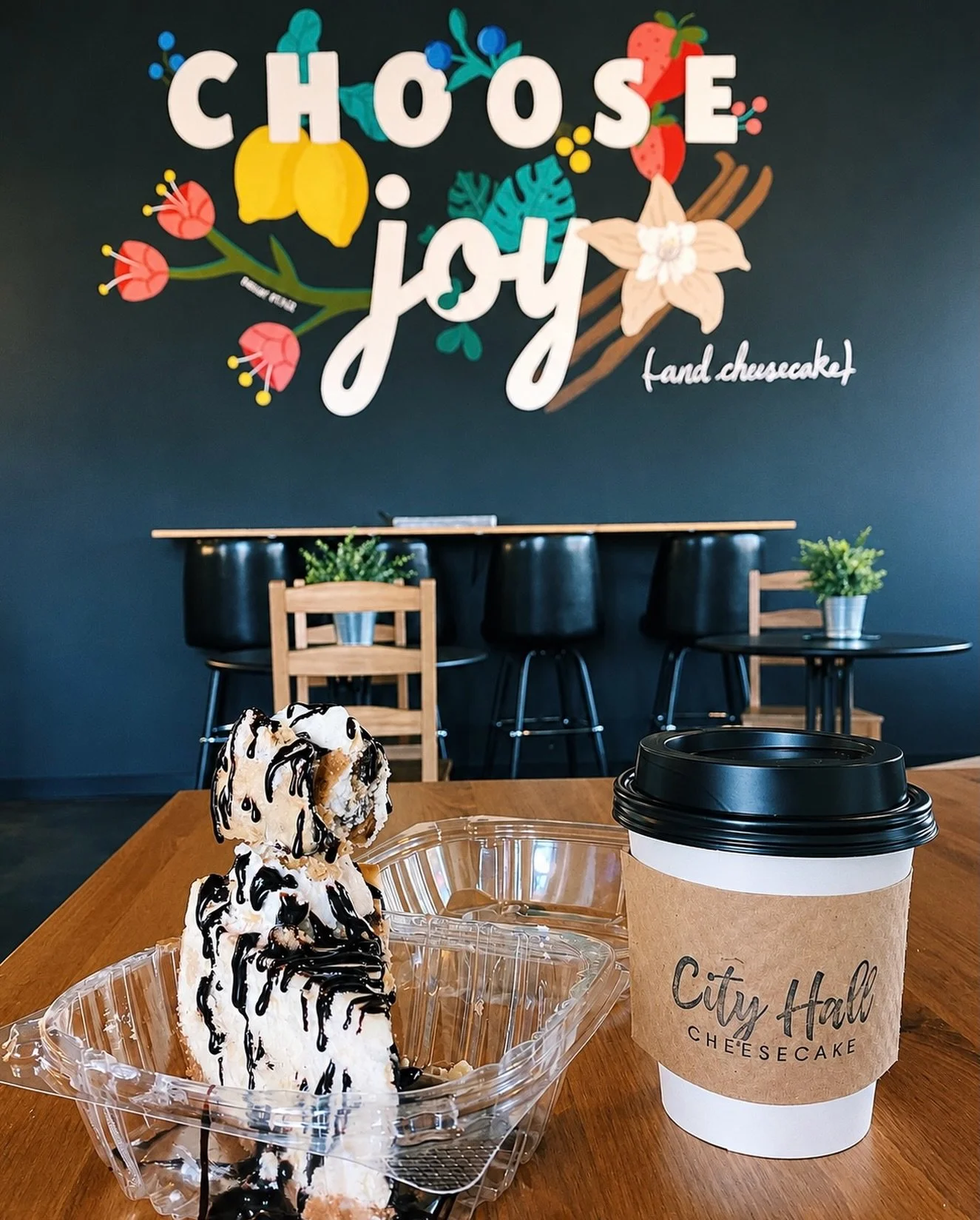 Start your weekend off right with date night&hellip; and cheesecake, of course! 💐💕✨

City Hall Cheesecake Date Night Special is BACK | 2 slices of cheesecake, 2 drinks + 12 conversation starters! Stop in to order to-go or dine-in from 5:00-9:00pm.
