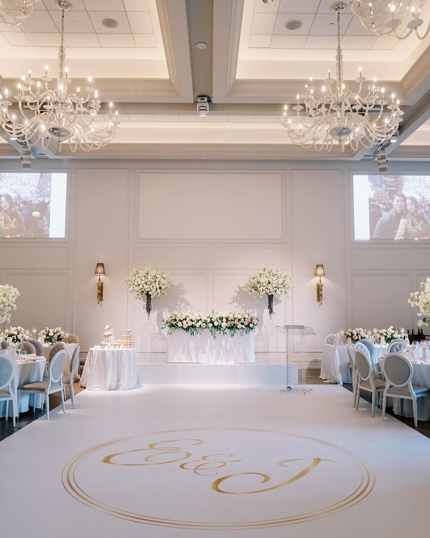 .
.
Capturing timeless love at The Arlington Estate, where high ceilings adorned with chandeliers illuminate the grandeur of E&amp;J&rsquo;s special day. Amidst the airy ambiance and abundant natural light, blush &amp; cream florals set the stage for