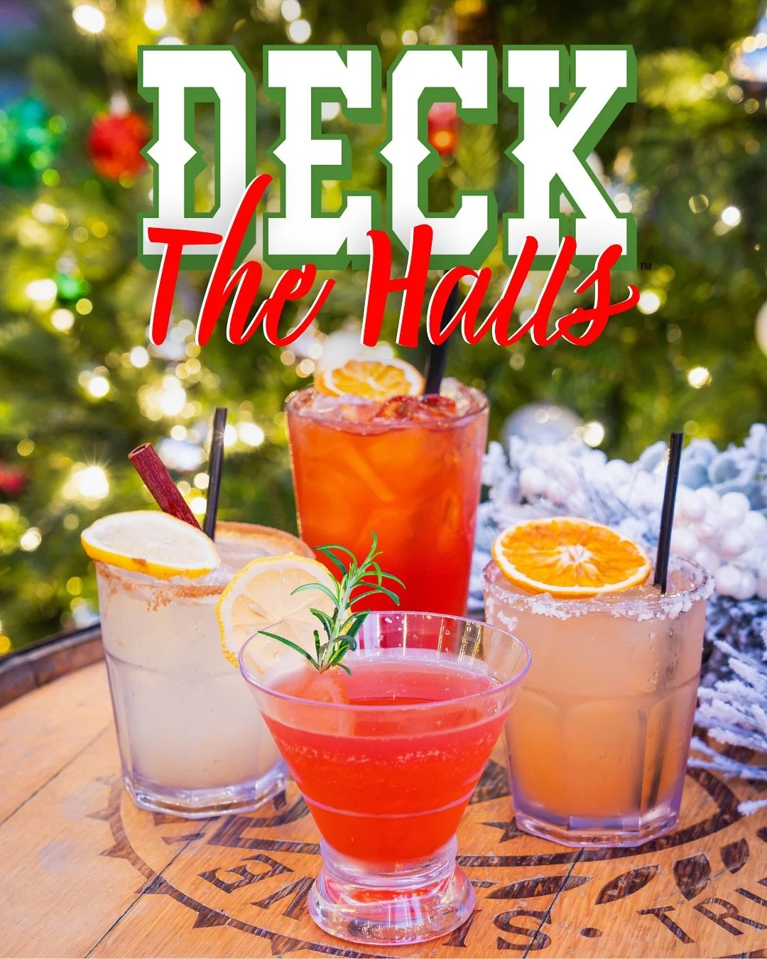 Christmas Pop-Up Bar in Downtown San Diego🎄🍸Come for the holiday cocktails, stay for the night ⛄ 

📍The Deck at Moonshine Flats | December 4th - 20th