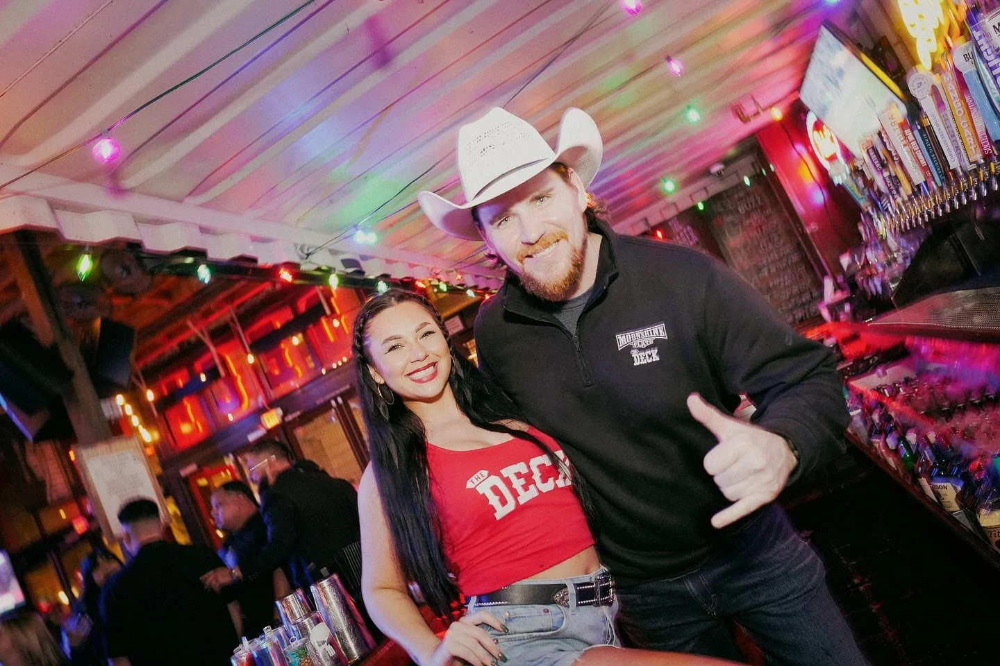 📸 📸 📸 📸

serving smiles &amp; strong pours all night long!