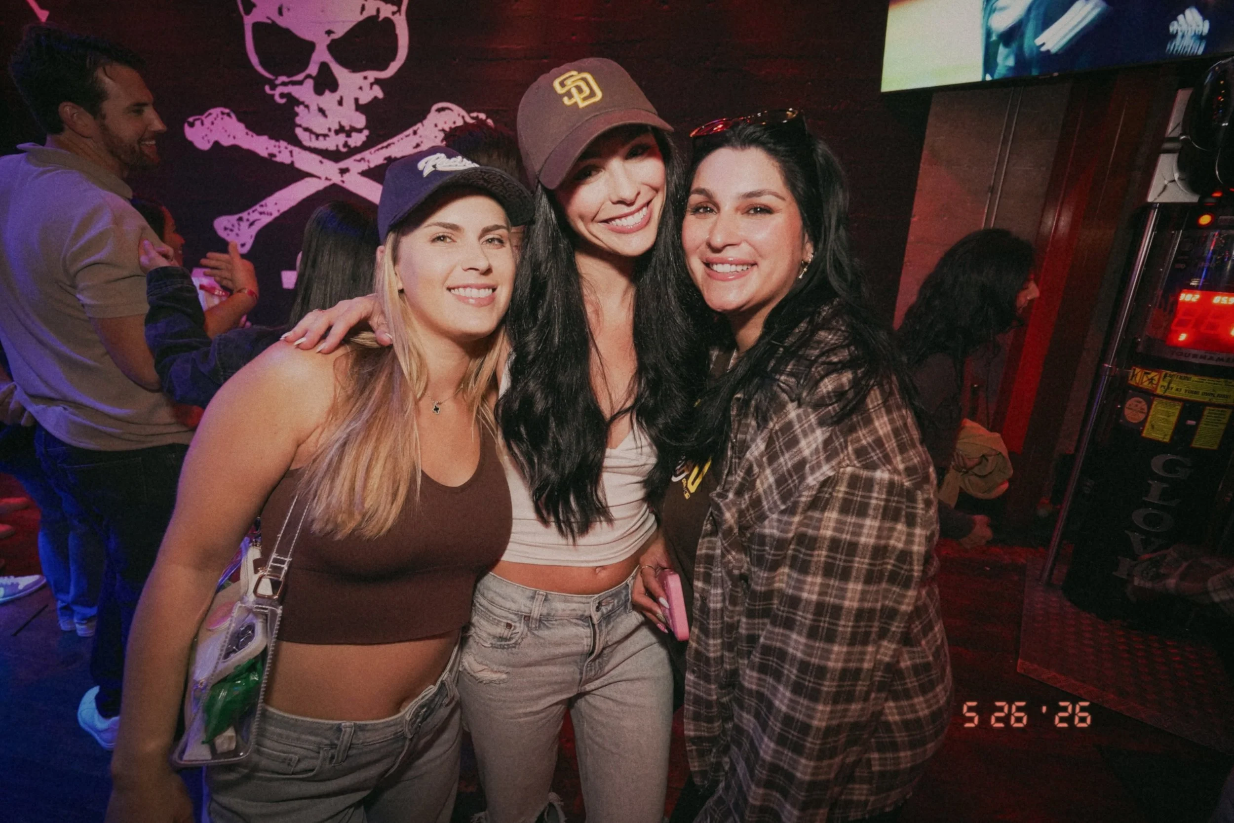dancing &amp; drinking &amp; definitely getting a padres W! #lfgsd