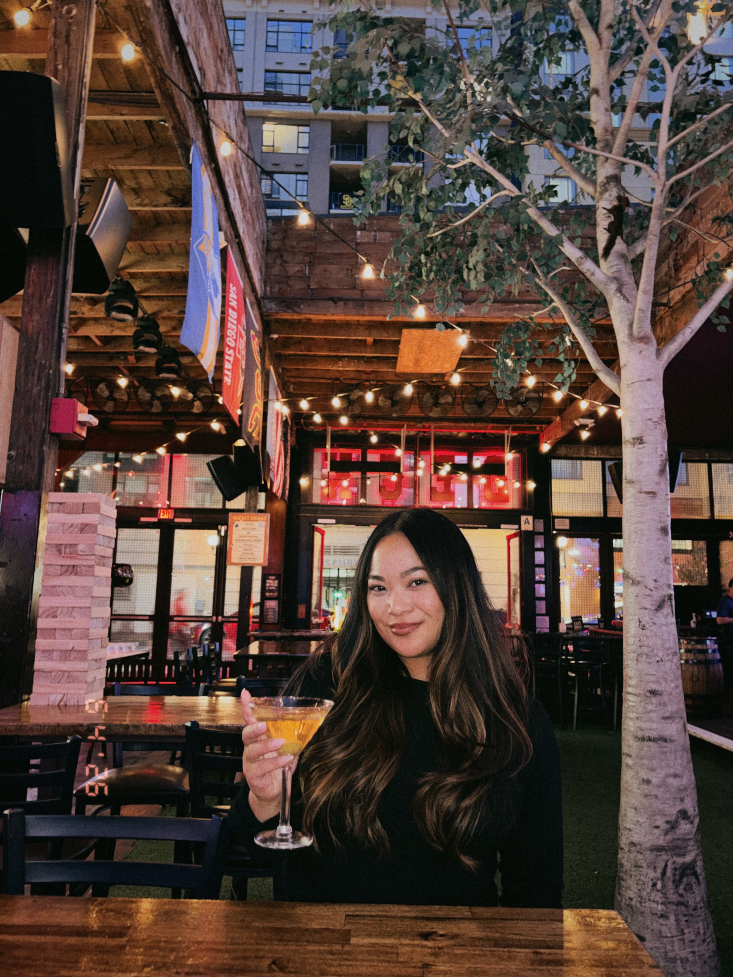 dinner &amp; drinks @ the deck? 💌 happy hour is &lsquo;til 7!