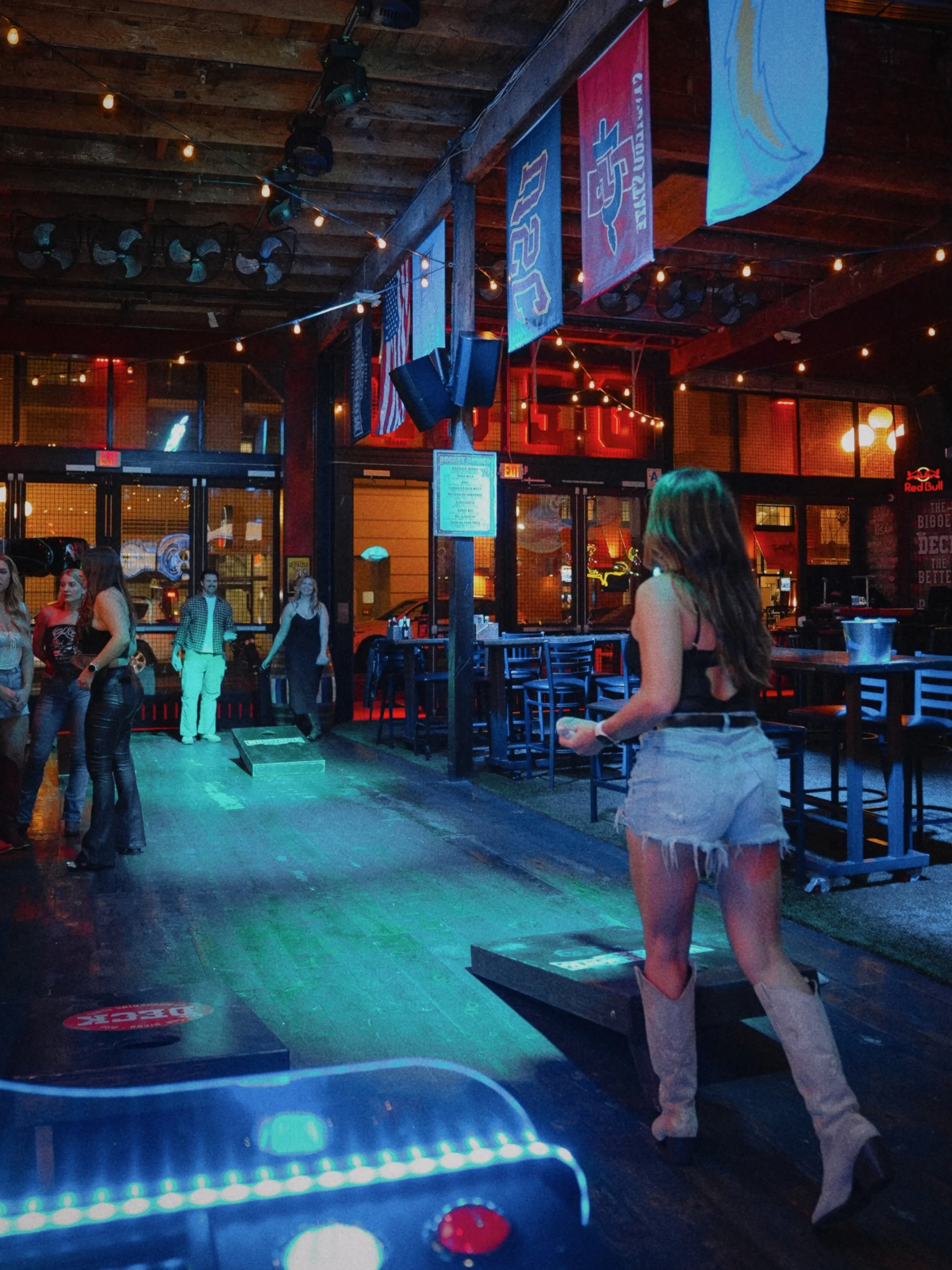 Let&rsquo;s play, it&rsquo;s FRIDAY! 🎲🍻

Enjoy a FREE CONCERT TONIGHT next door at @moonshineflats! 🤠 Don&rsquo;t miss @treylewismusic live! Claim your FREE ticket through the link in our bio.