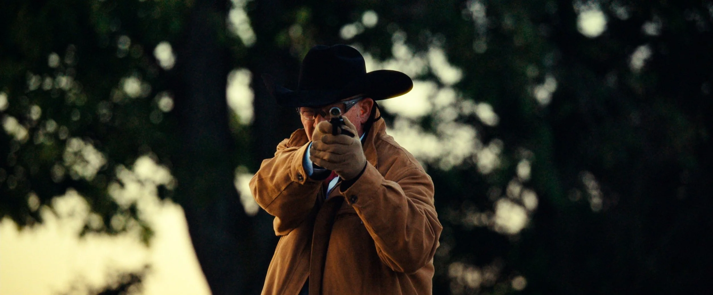 Buckmark_ClientColor_Screengrabs_011000.jpg