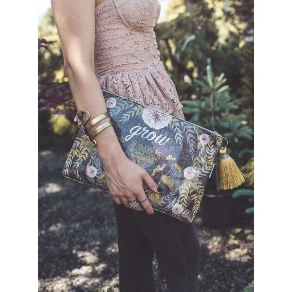 Grow-Large Accessory Pouch By Vevoke