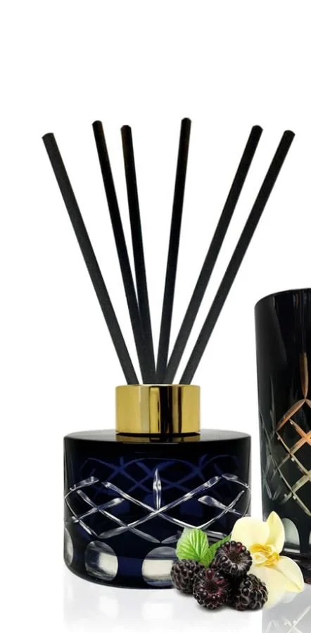 BLACK RASPBERRY AND VANILLA CRYSTAL REED DIFFUSER.JPG