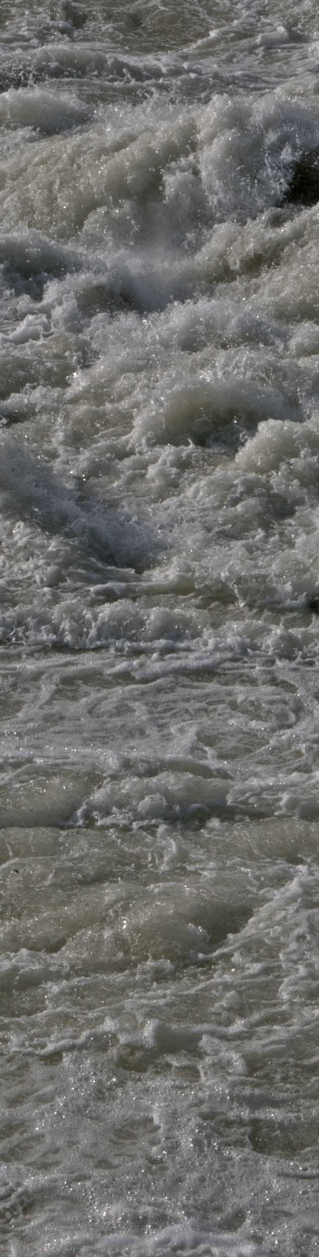 L2190021_falls_vert.jpg