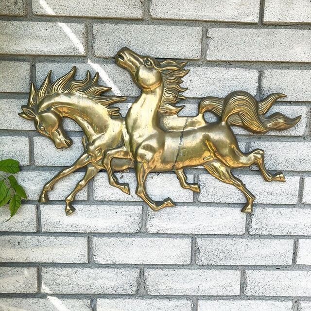 Indoor outdoor vintage brass horses wall decoration. 21&rdquo;x12&rdquo; $68.
#wallart #horses #brass #decorating #homedecor #wallhanging #vintage #forsale.