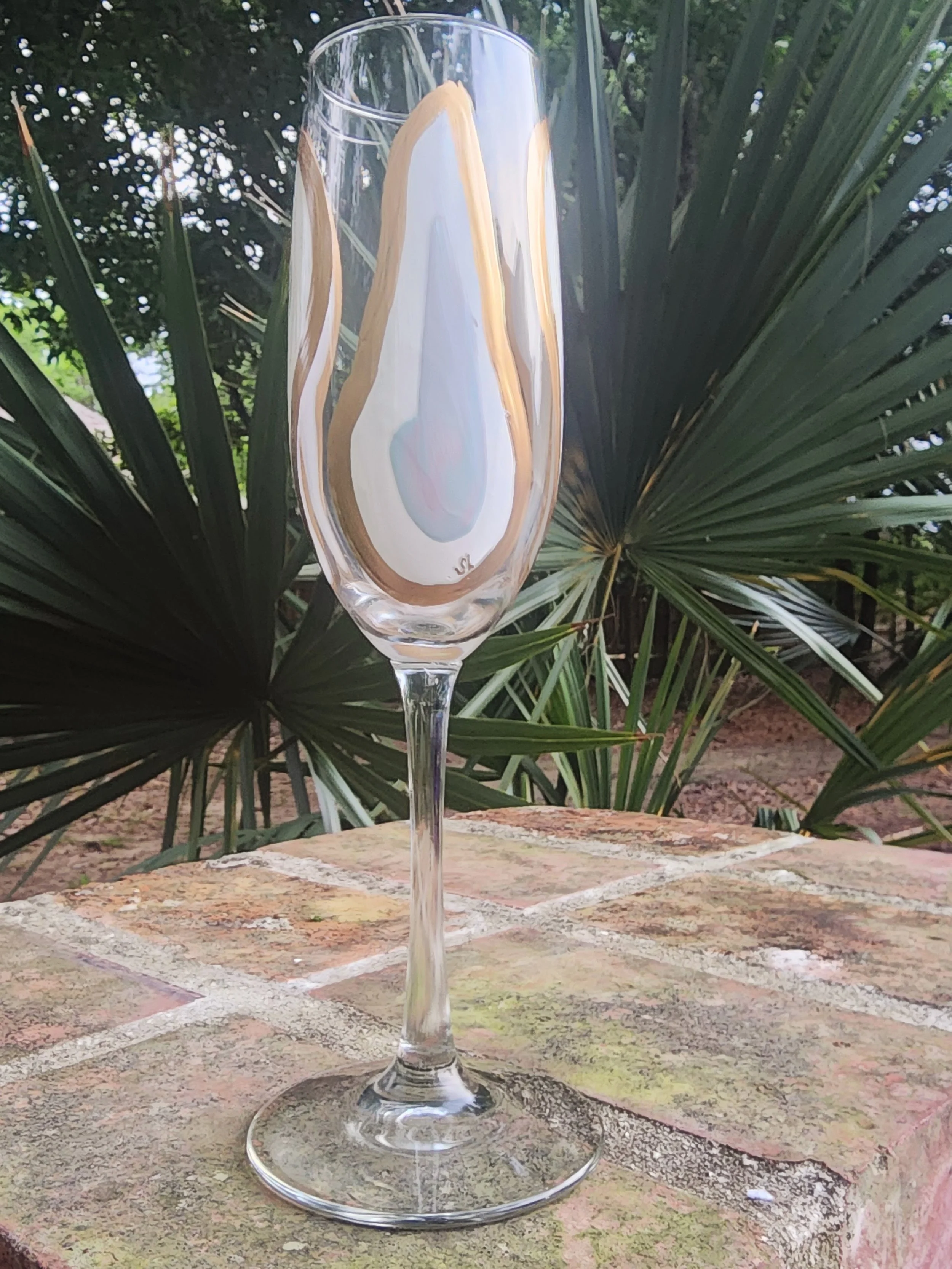 Oyster Confetti Champagne Glass