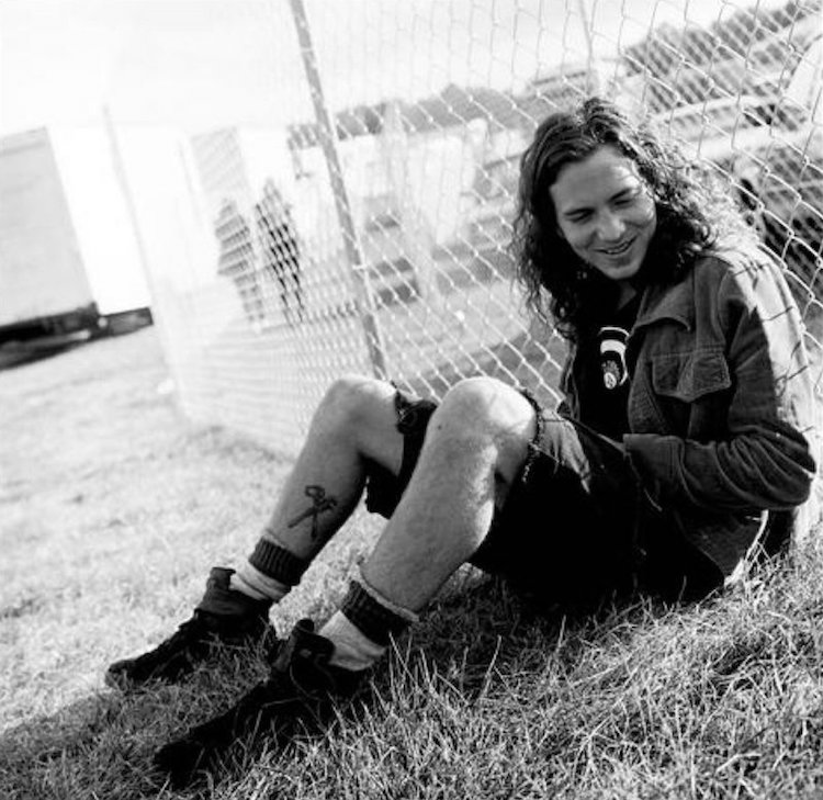 Eddie Vedder getting his grunge on.