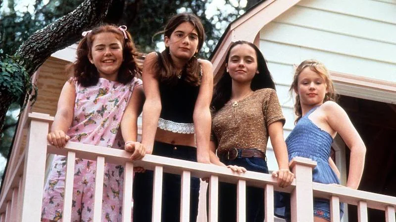 Samantha, Roberta, Chrissy, Teeny, and Très Américain Blogger Juley Le