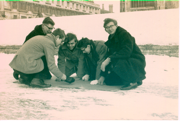 Cambridge University Tiddlywinks Club in the 1960’s photo: http://tiddlywinks.org/
