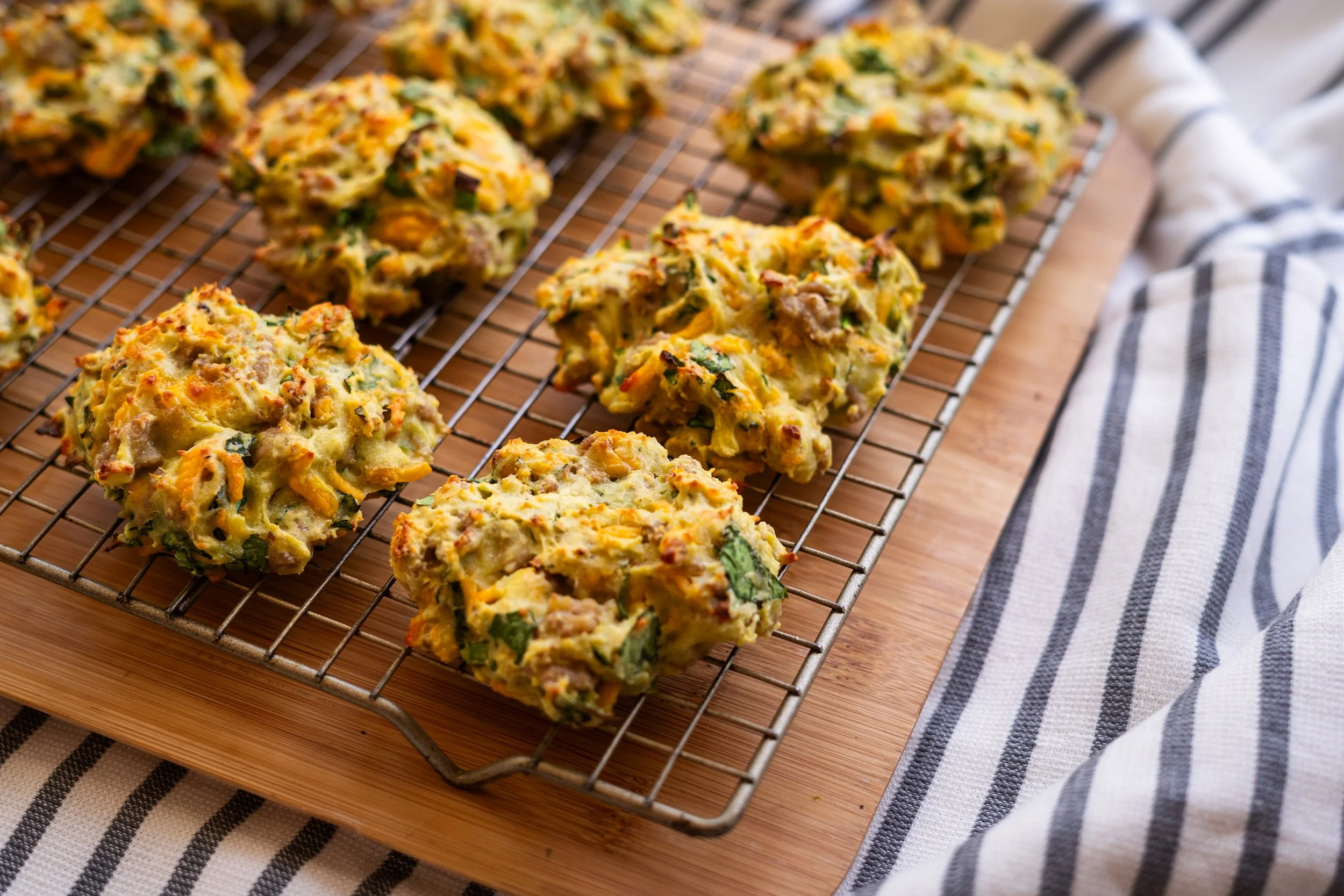 Sausage &amp; Cheddar Breakfast Biscuits