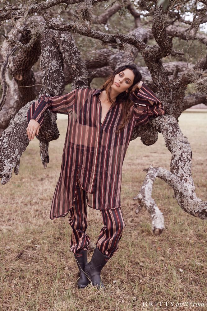 gritty_pretty_magazine_winter_2017_nicole_trunfio_1617fdaa271df40332f3eceb12d2b0ef00_thumb.jpg