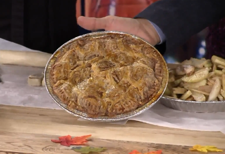 Recipe: Cinnamon Roll Apple Pie