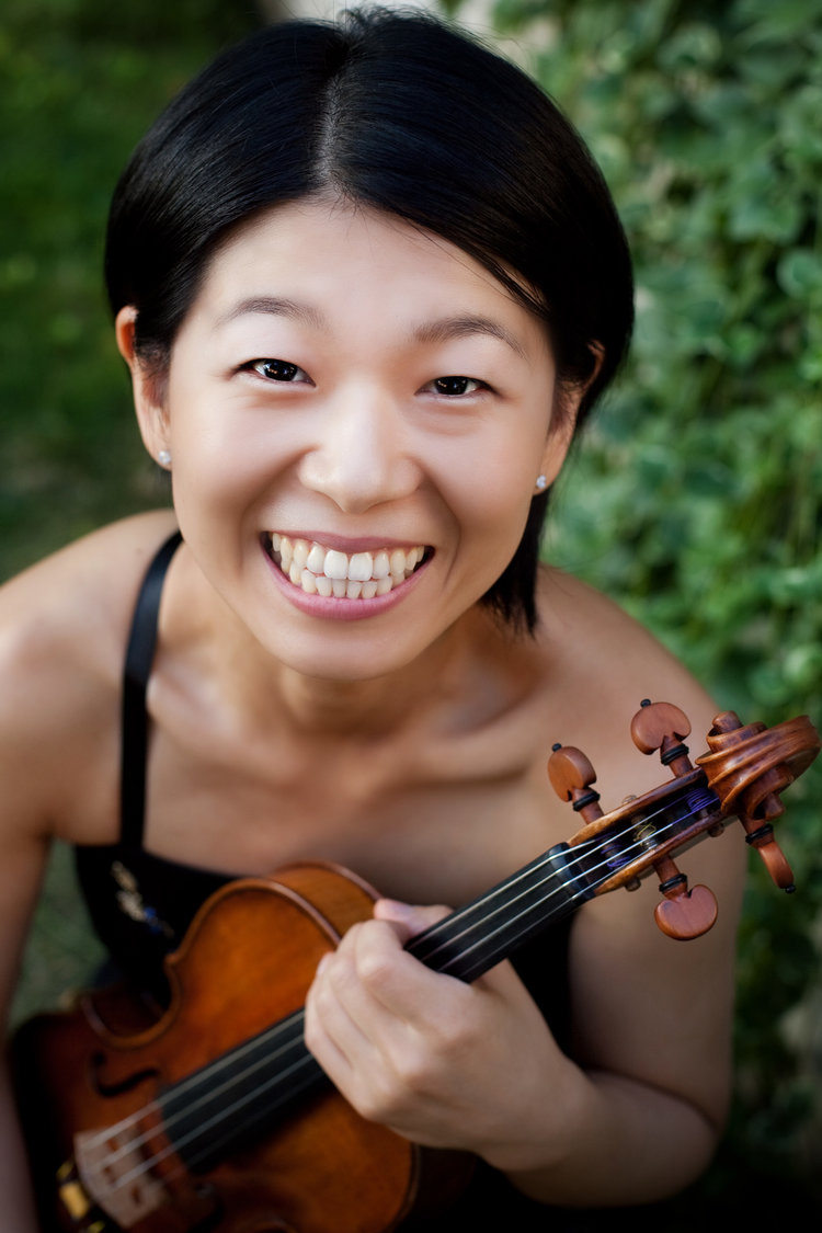 Ayano Ninomiya, Violin