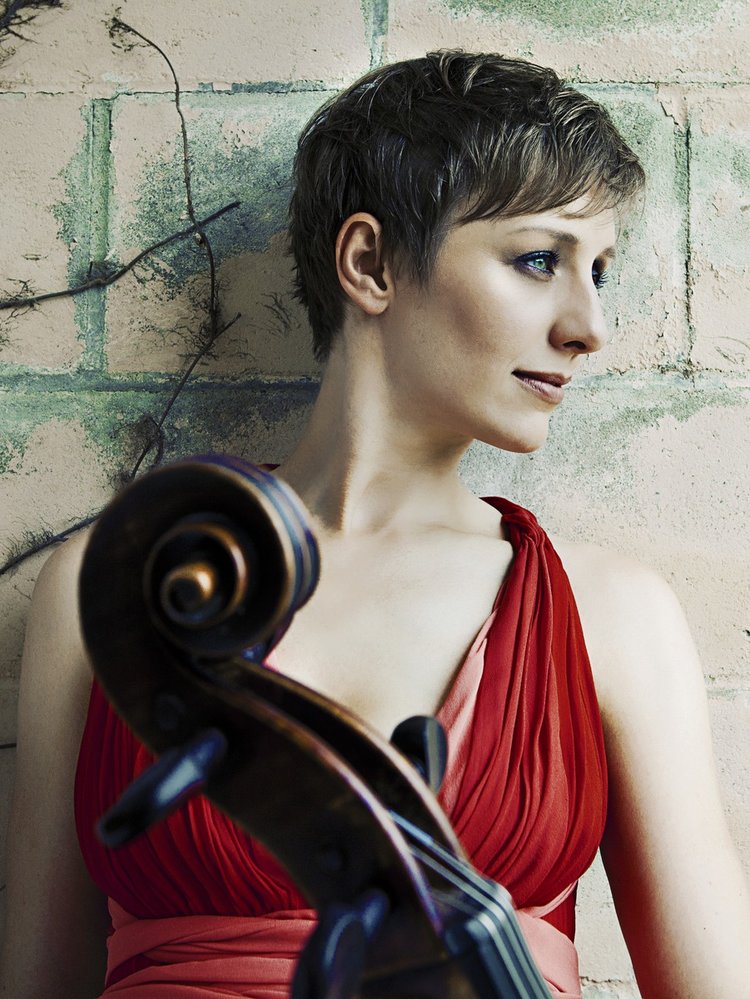 Alexis Pia Gerlach, Cello