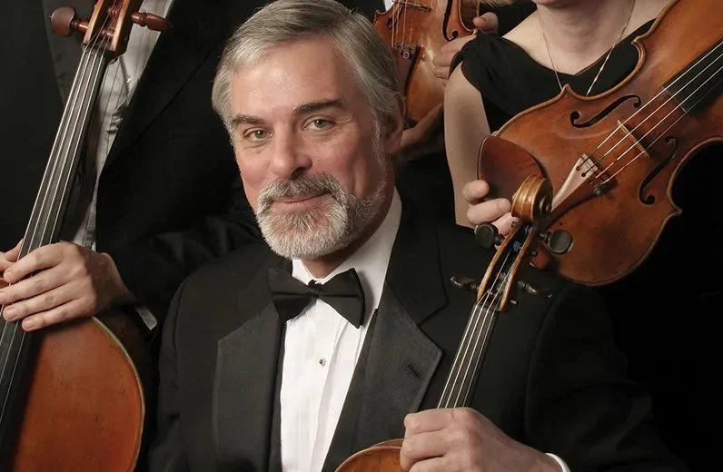 Daniel Avshalomov, viola