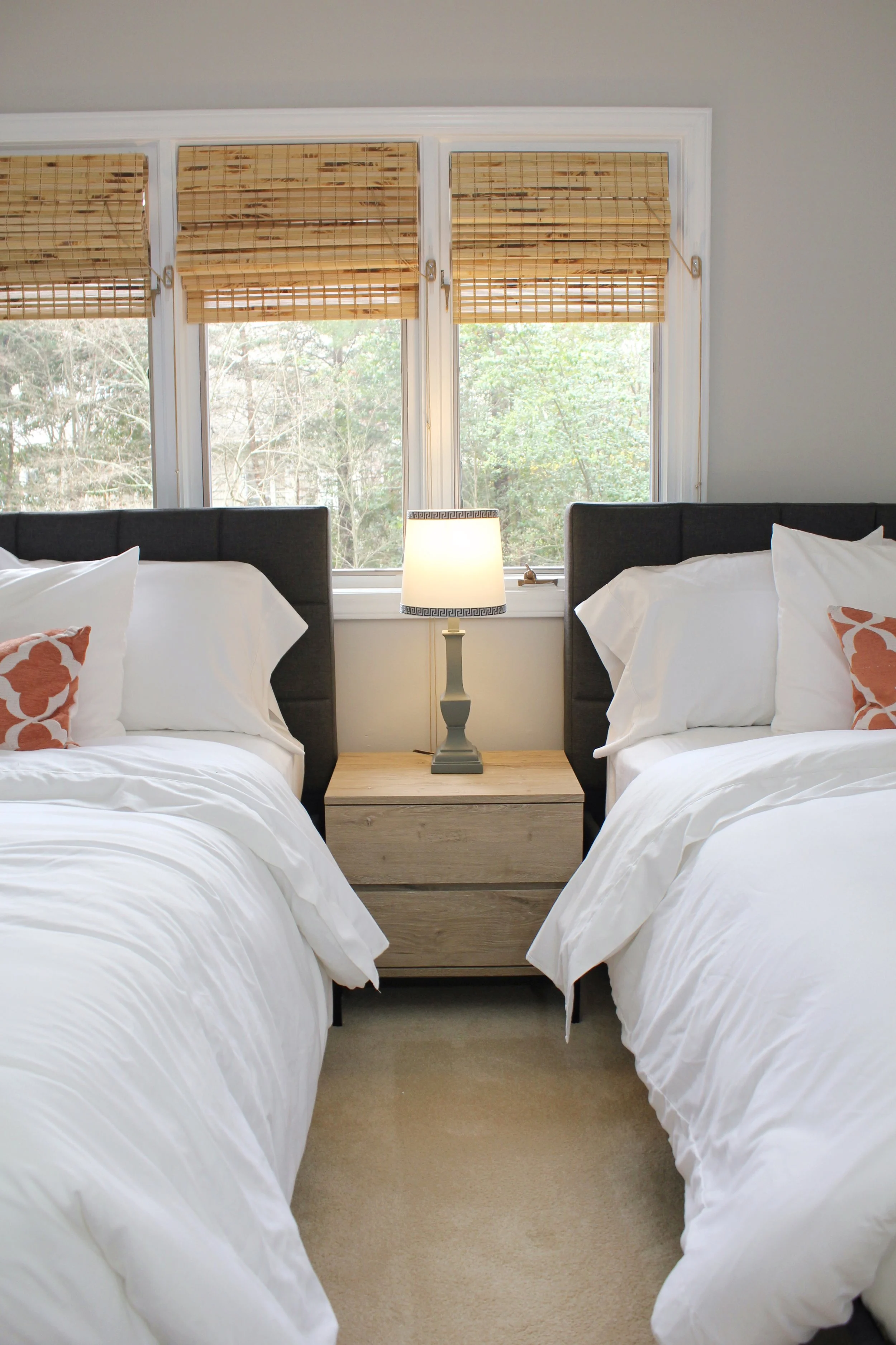 Double bed 02.jpg