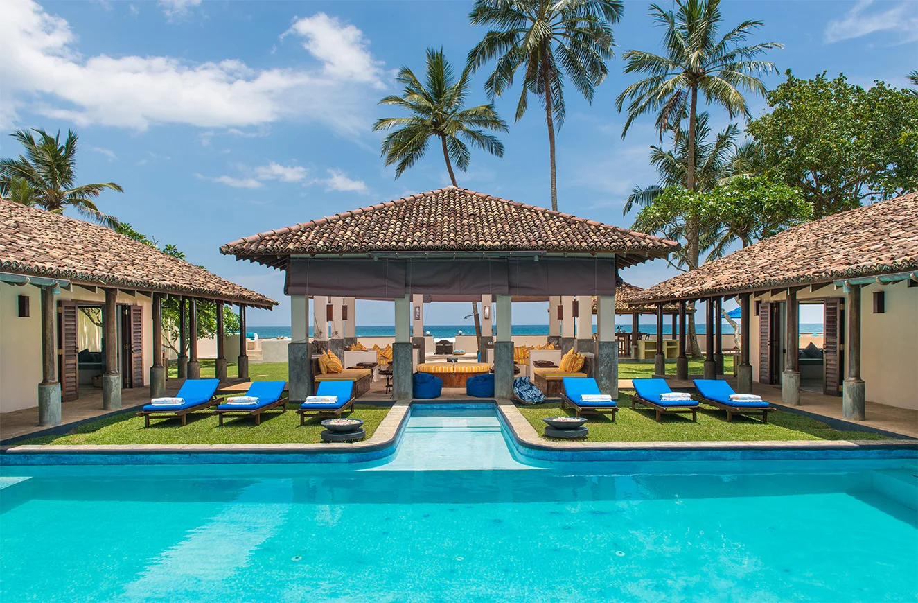 Auraliya 6 Bedroom Luxury Beachfront Villa In Palutagaha