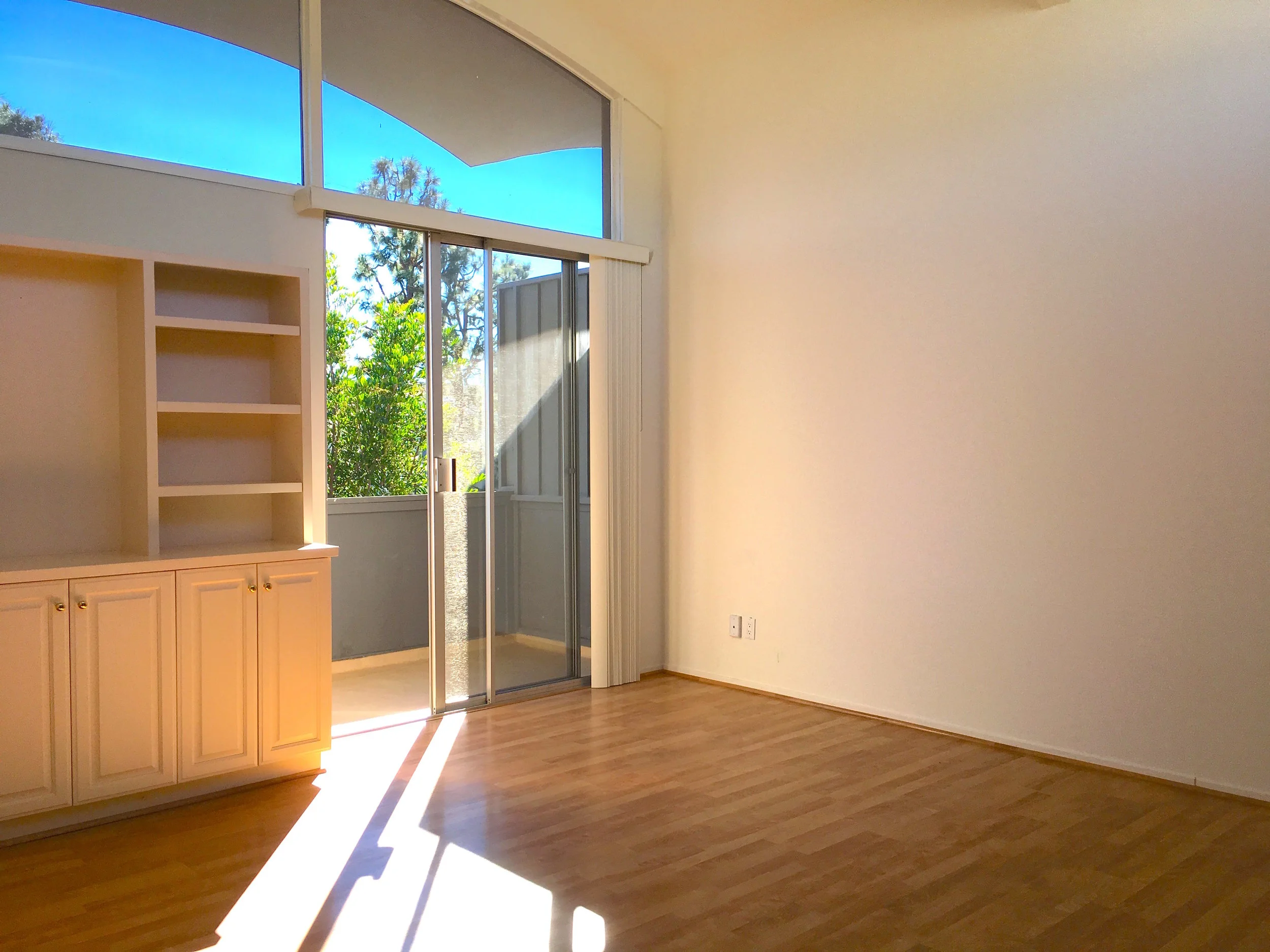 13237 Fiji Way J. Marina Del Rey.jpg