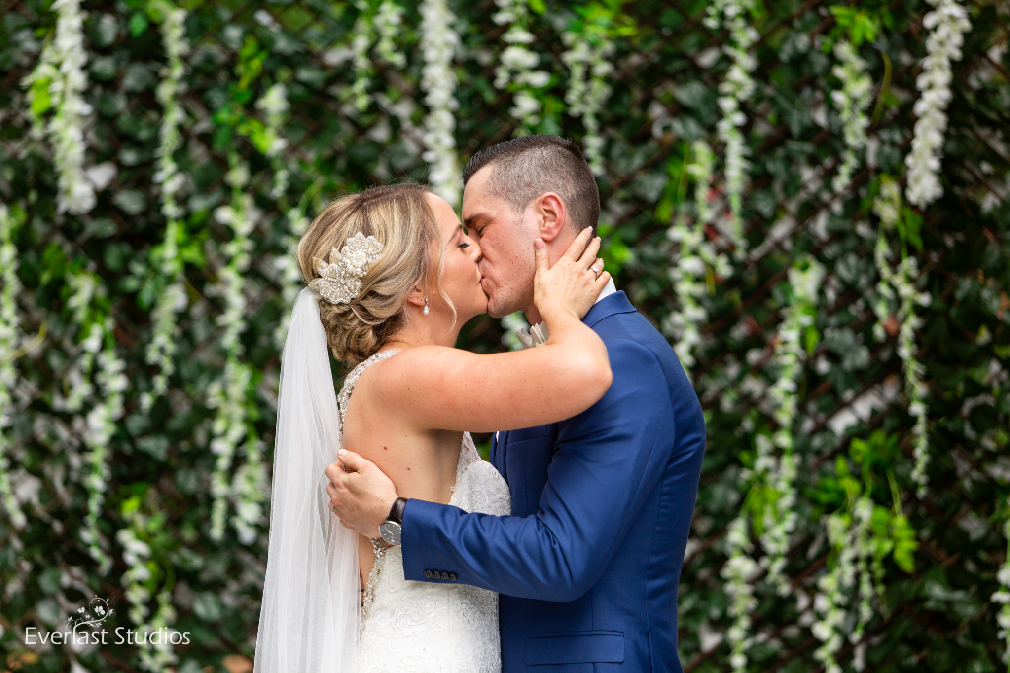 First Kiss, Wedding Ceremony at Stamford Plaza Brisbane
