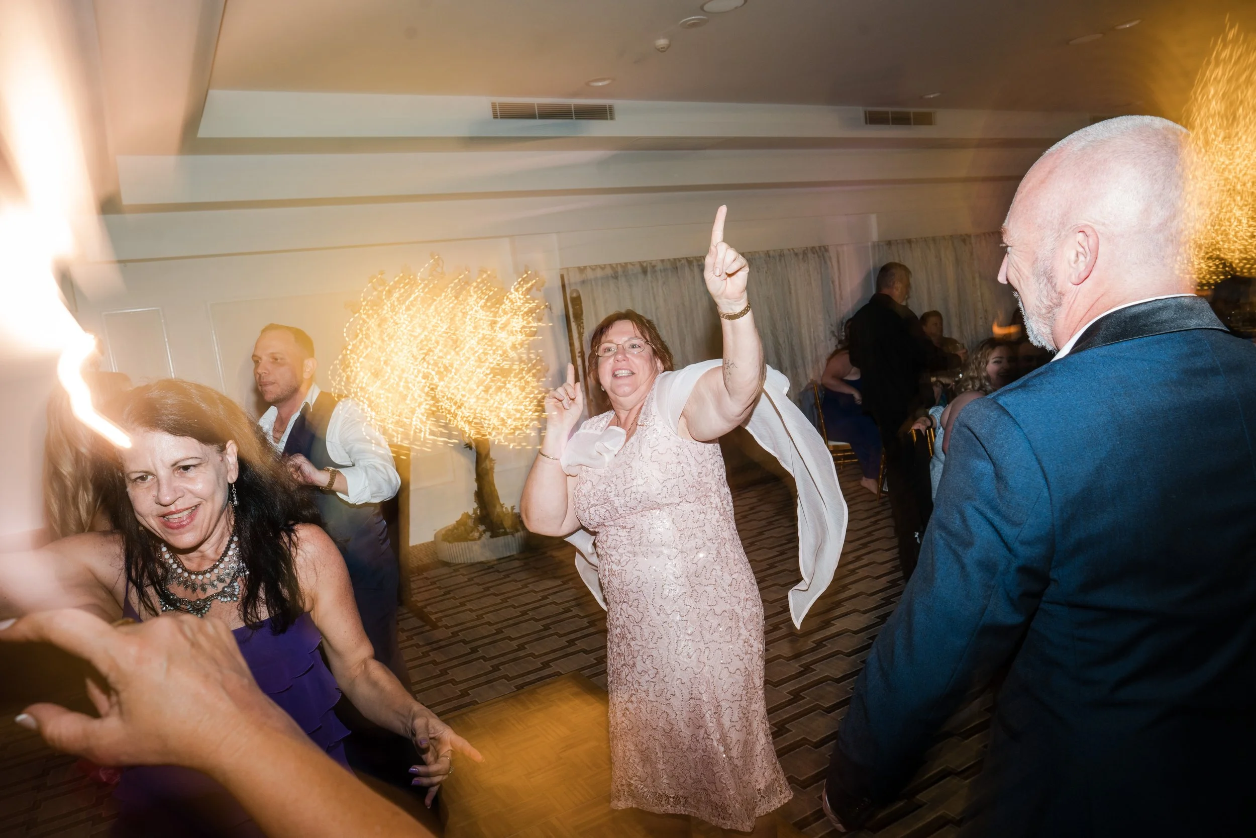 Wedding photography for best music to play at wedding reception