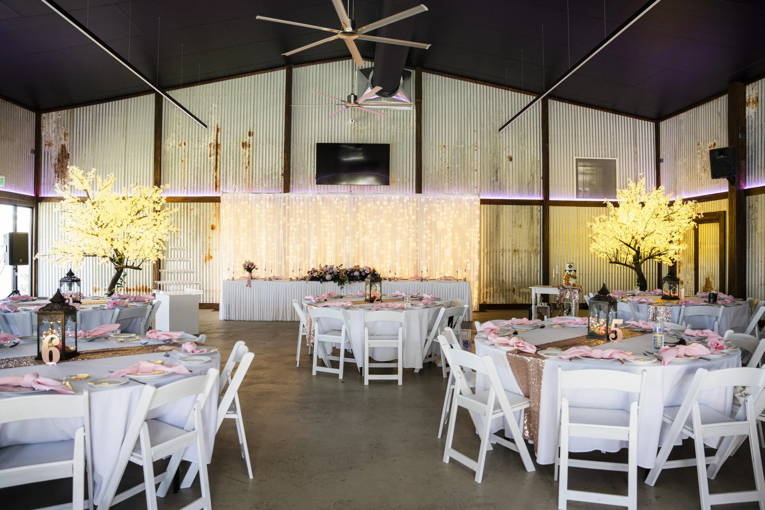 Stunning Mill Inn wedding in Millmerran for Brisbane photography