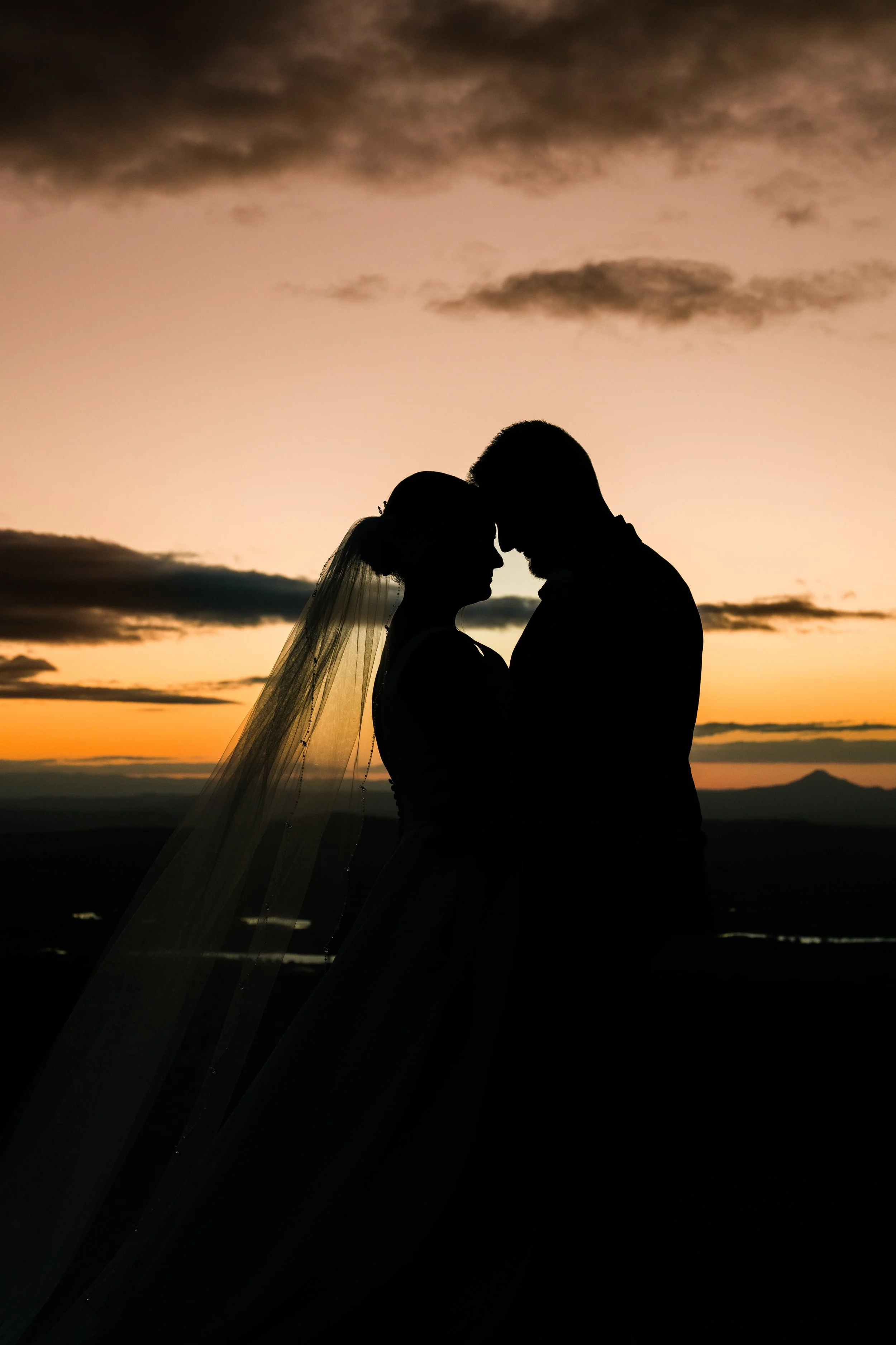 How to plan for golden hour photos for Brisbane wedding photography and videography