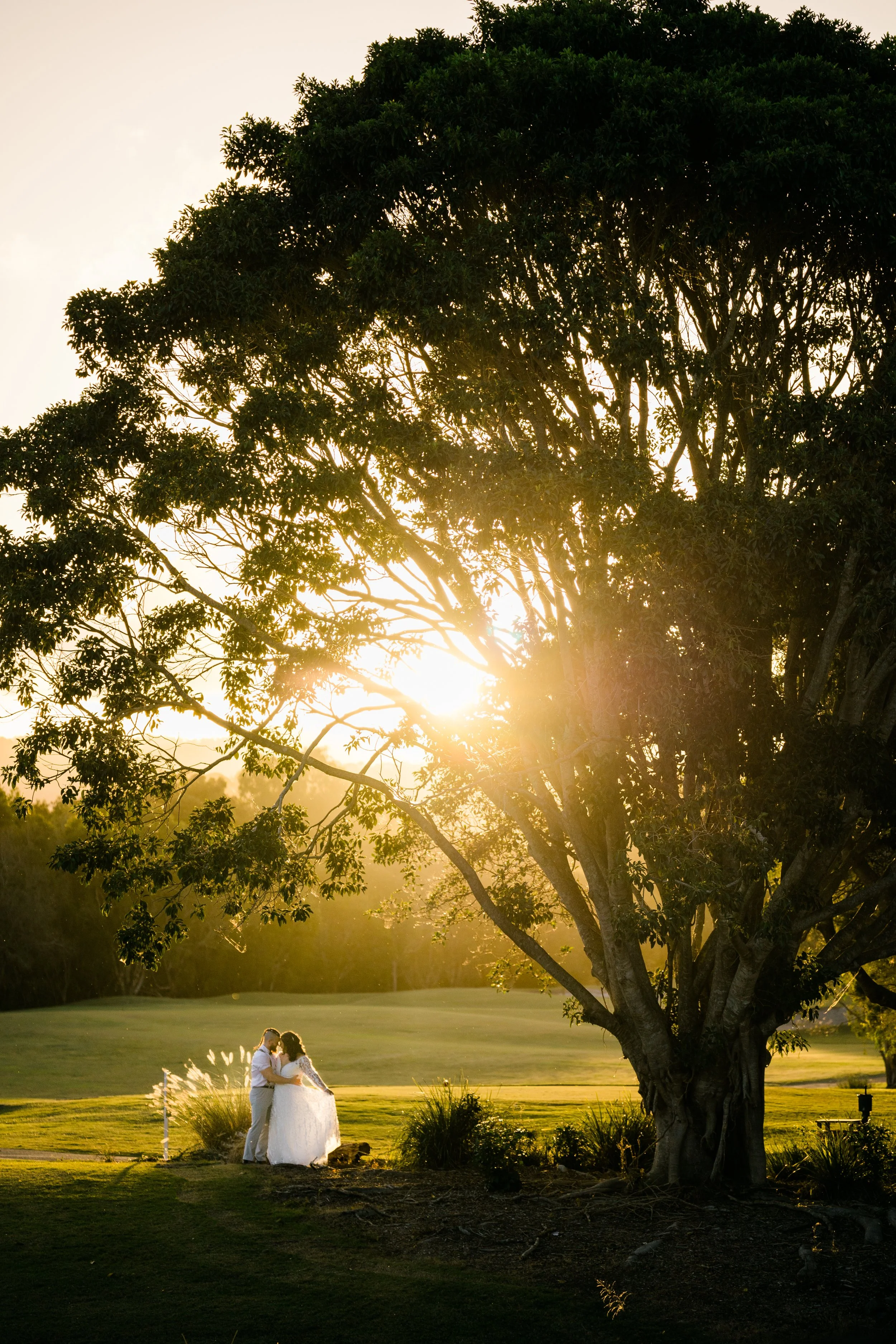 How to plan for golden hour photos for Brisbane wedding photography and videography