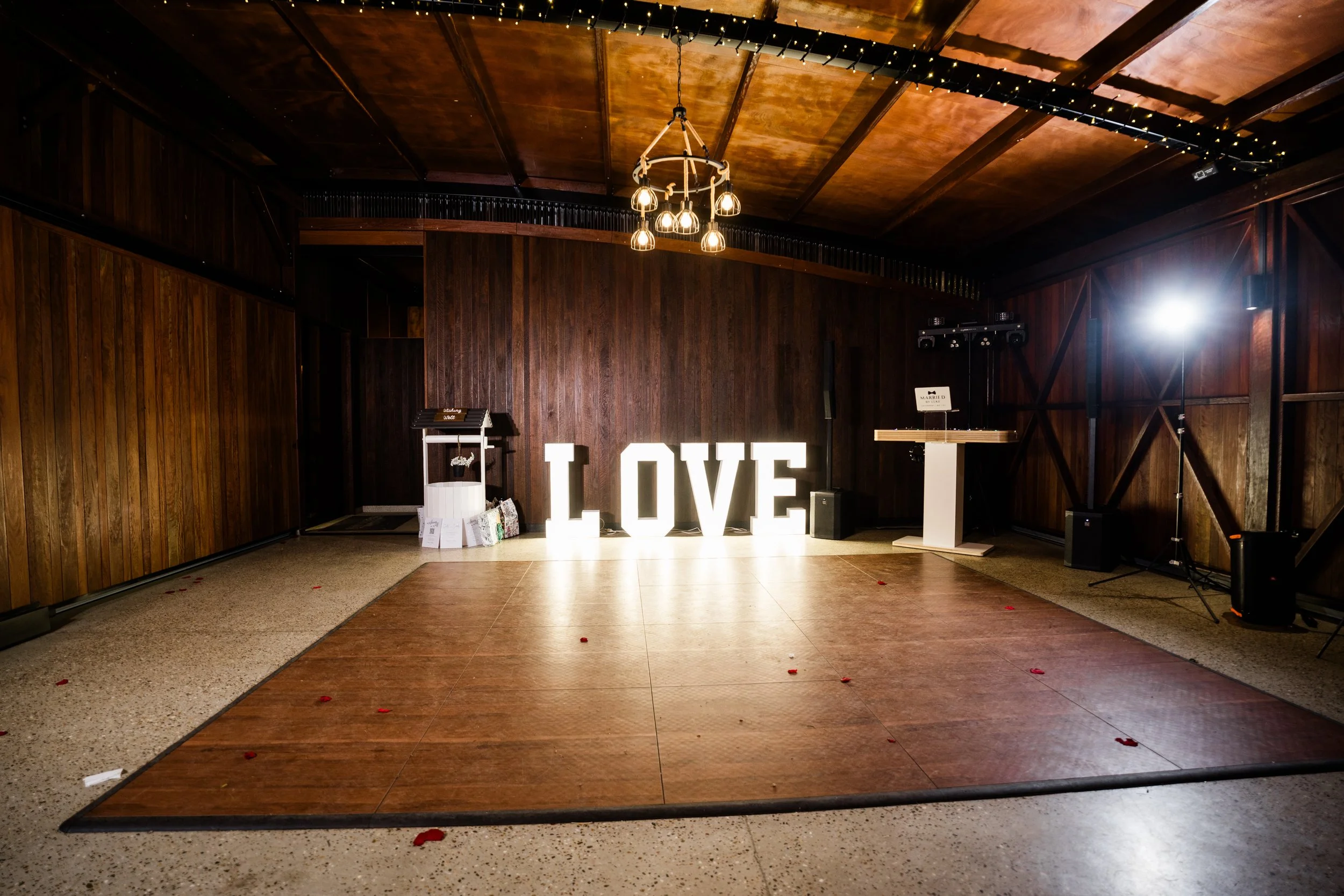 Western Ridge in Glamorgan Vale wedding for Brisbane wedding Photography and Videography