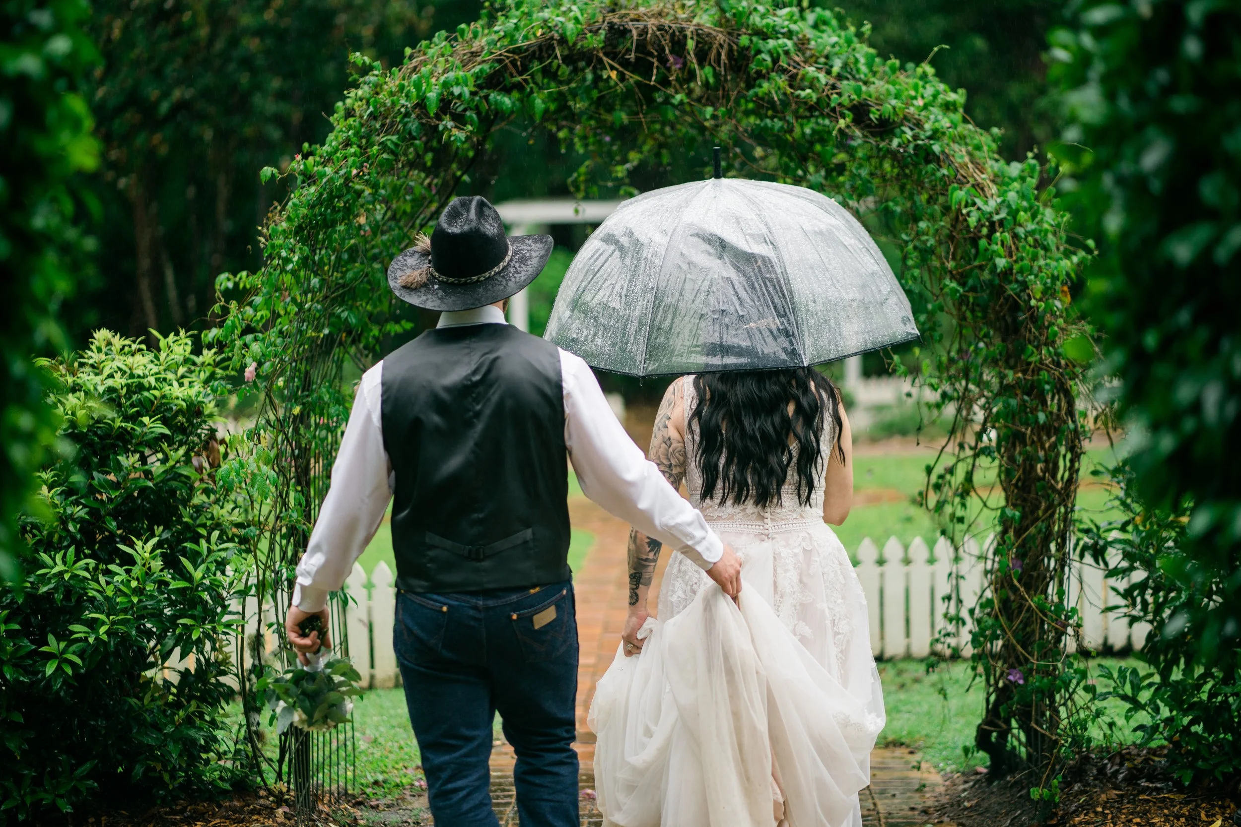 Wet weather rainy wedding Brisbane photography