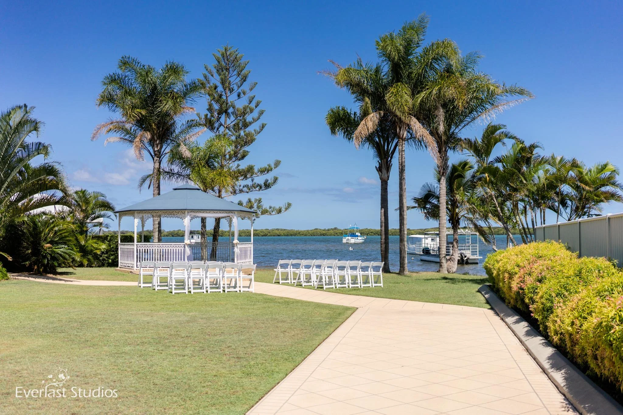Caloundra power boat club wedding (24).jpg