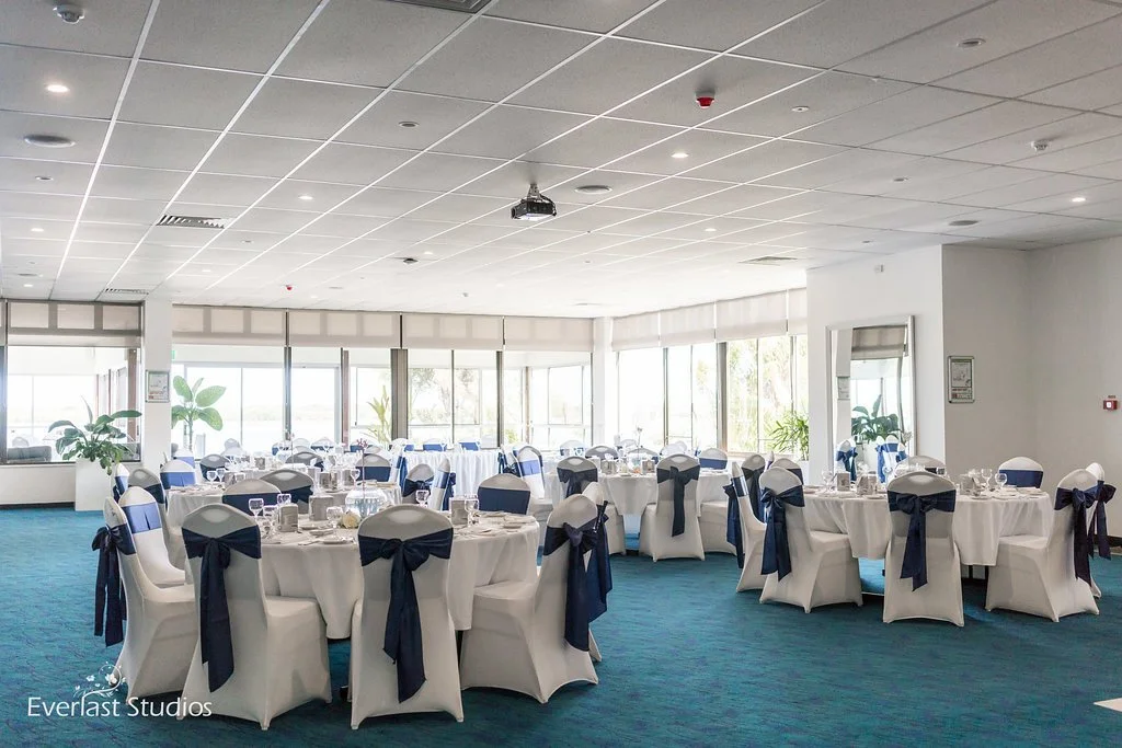 Caloundra power boat club wedding (23).jpg