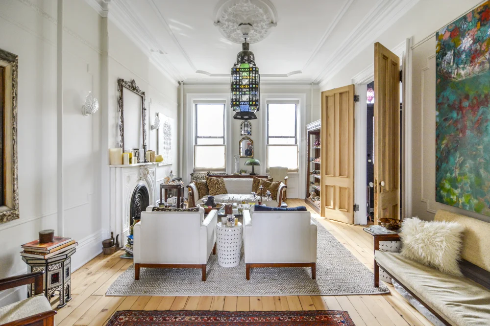 185 Living Room long.JPG