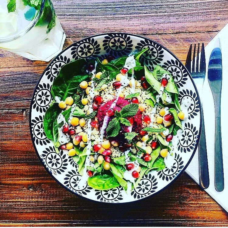 eco travel 7 superstar vegan cafés in paris — Eco Voyage