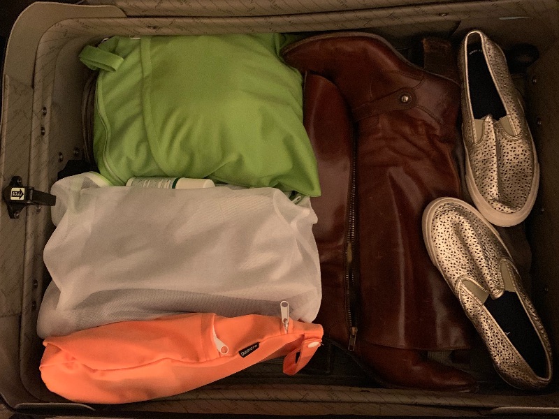 packing cubes suitcase.jpg