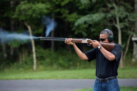 obama+with+gun (1).jpg