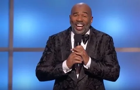 snigger steve harvey nfl bitchguy .jpg