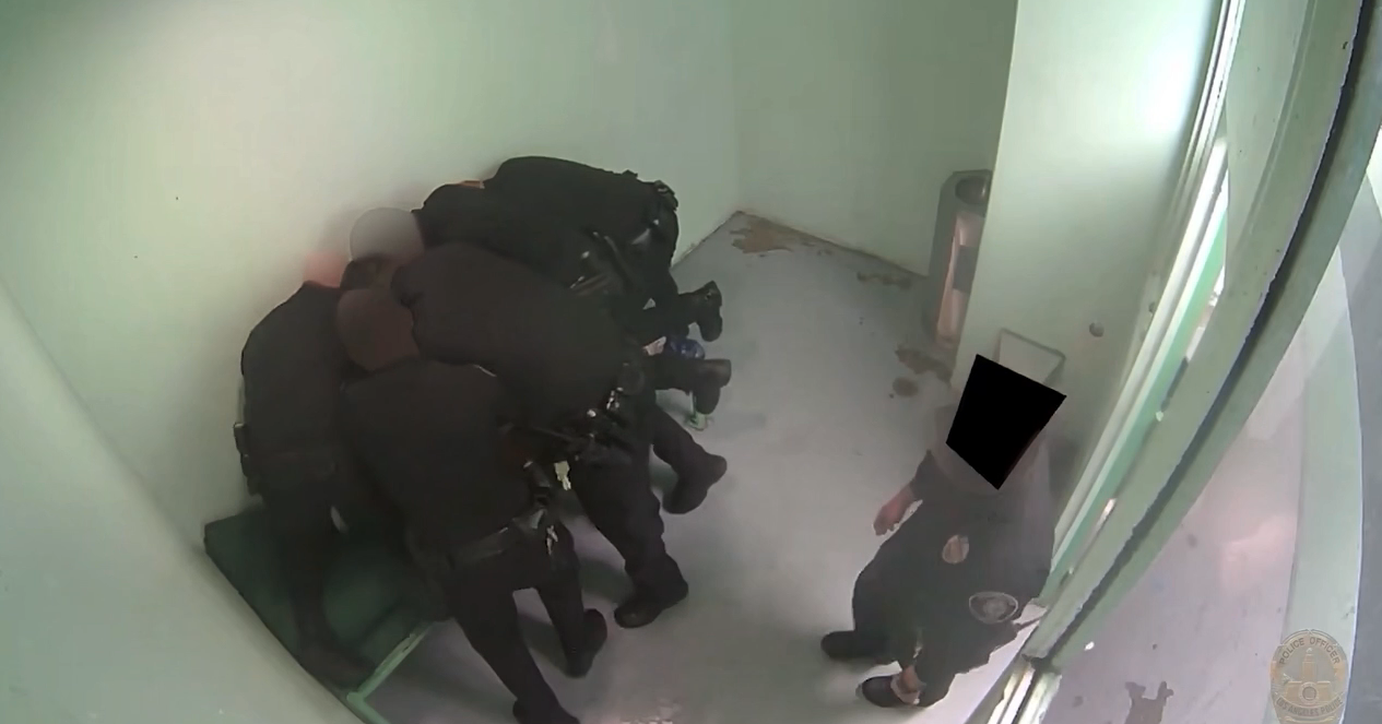 LAPD smother latino man to death.png