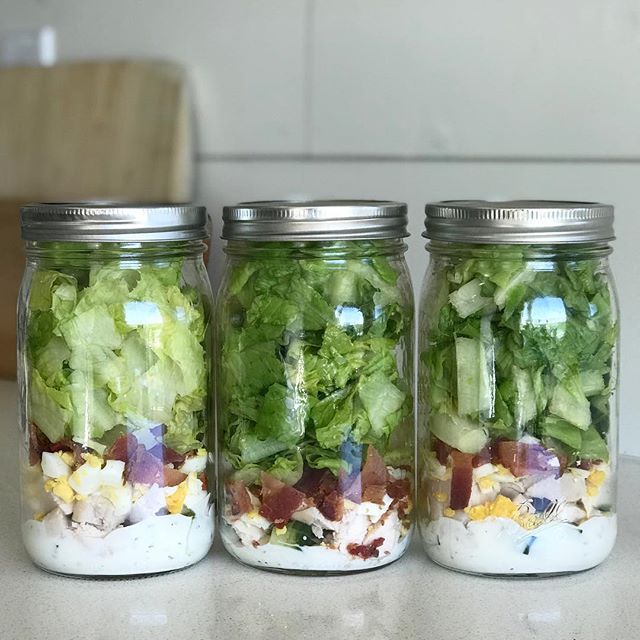 Everyone is ALWAYS so shocked that Mason Jar Salads last up to five days, fresh and still good lettuce! It’s the best way to make a salad, simple ingredients, dump in, shake and eat! If you haven’t jumped on the bandwagon I suggest you do so; it will change your life! The one I made this past week is the Cobb Salad. I used @bolthousefarms Greek yogurt ranch dressing, (homemade dairy-free ranch for mine) next I added cucumbers, chicken, hard boiled egg, bacon and then lastly I stuffed it with lettuce. I saved the step by step by step in my story highlights for you! Enjoy 😘