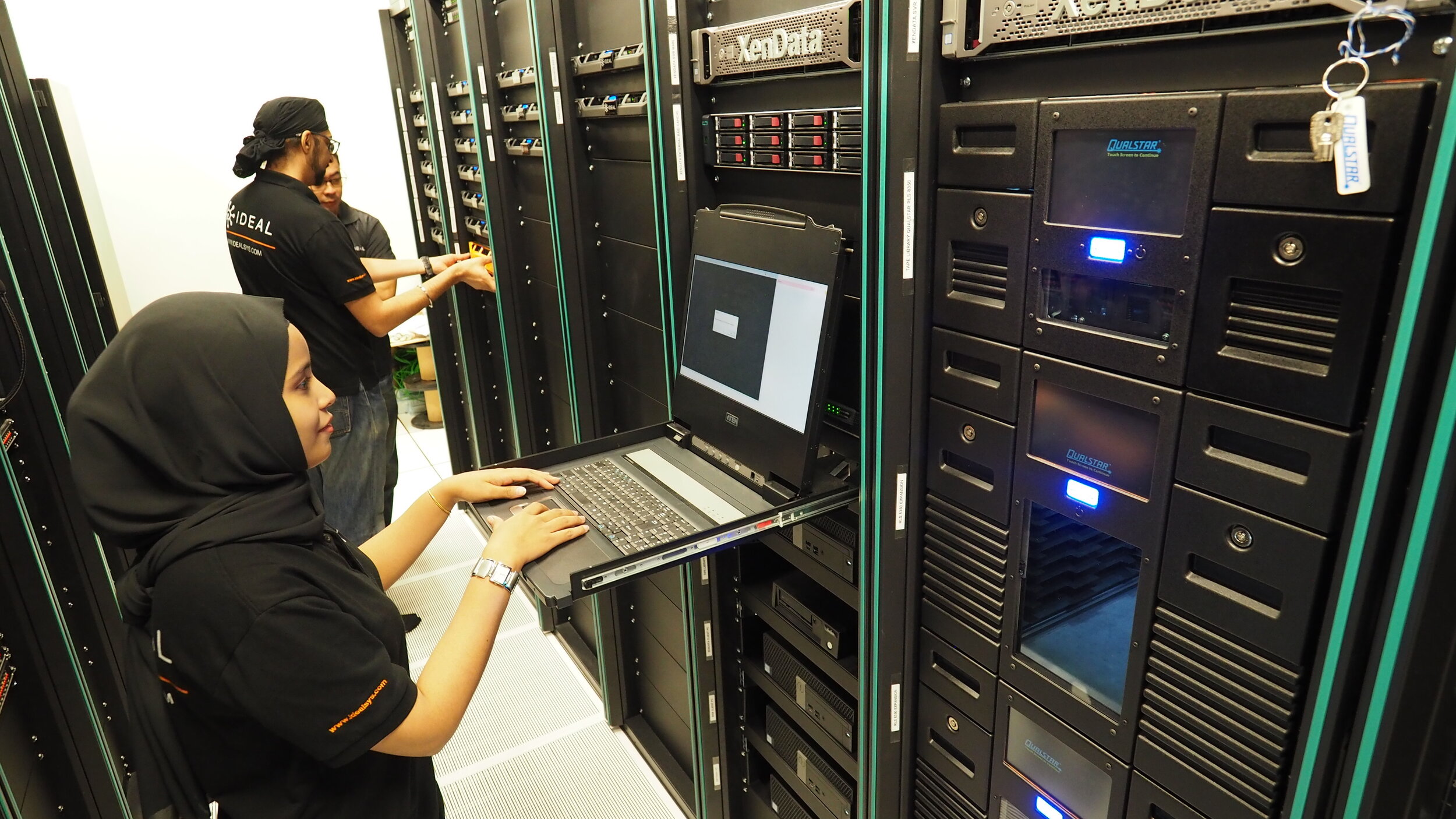 Broadcast data centre, storage system, 