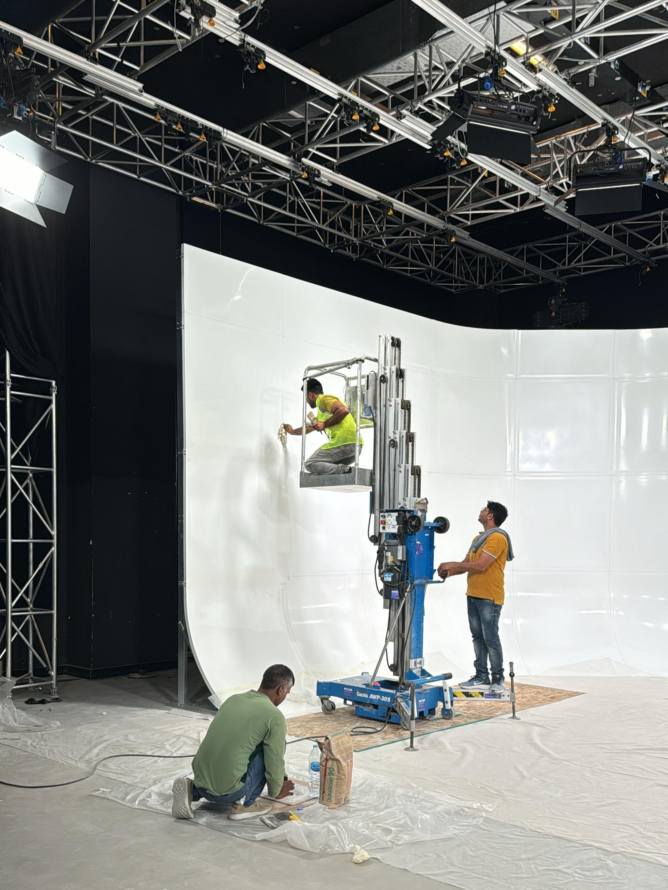 Abu+Dhabi+Media+VR+AR+Chromakey+Studio+painting+process.jpg