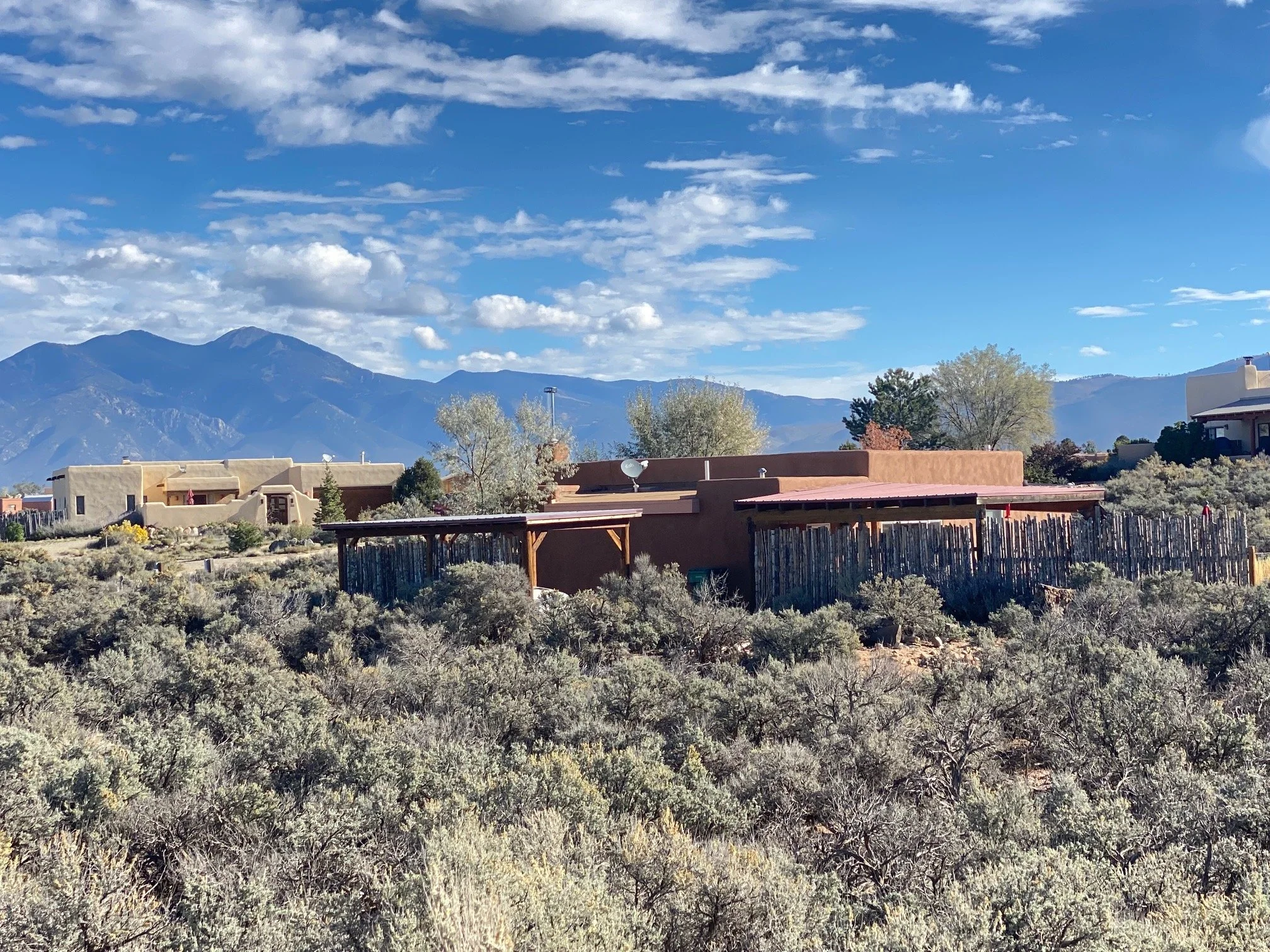 57 Camino de los Arroyos, Ranchos de Taos $619,000 MLS 115766