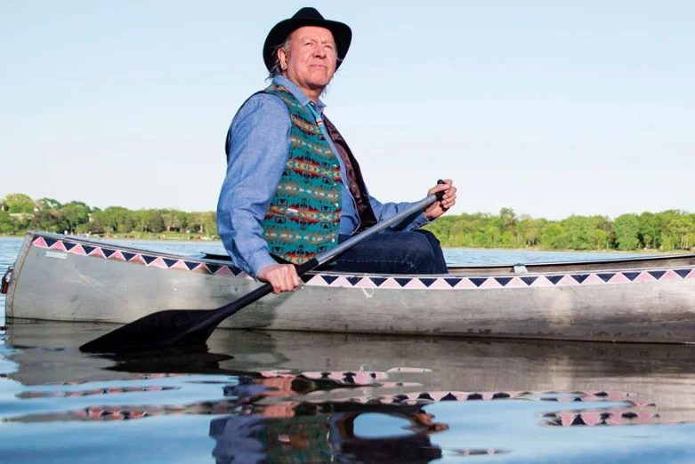 Syd Beane in canoe close.jpg
