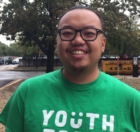 Peter Vang Outside head shot.jpg