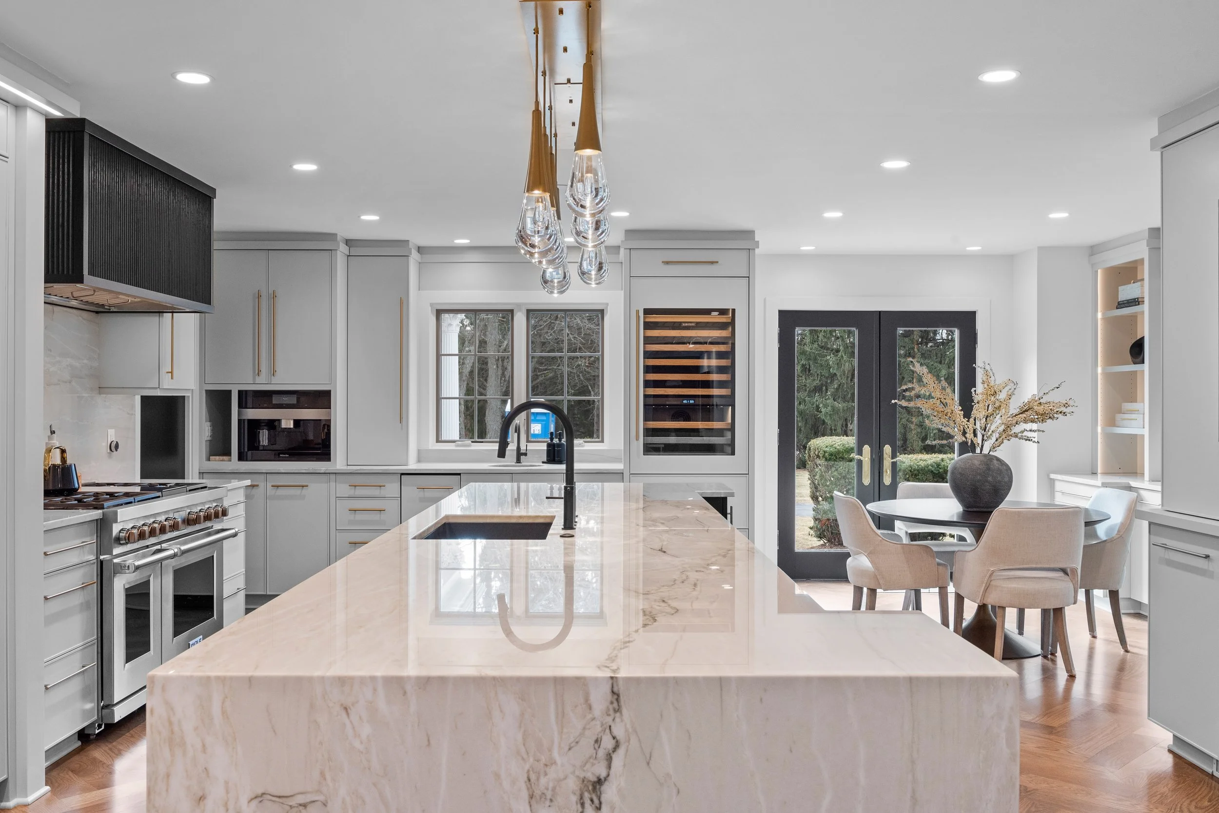 Dean Kitchen.jpg
