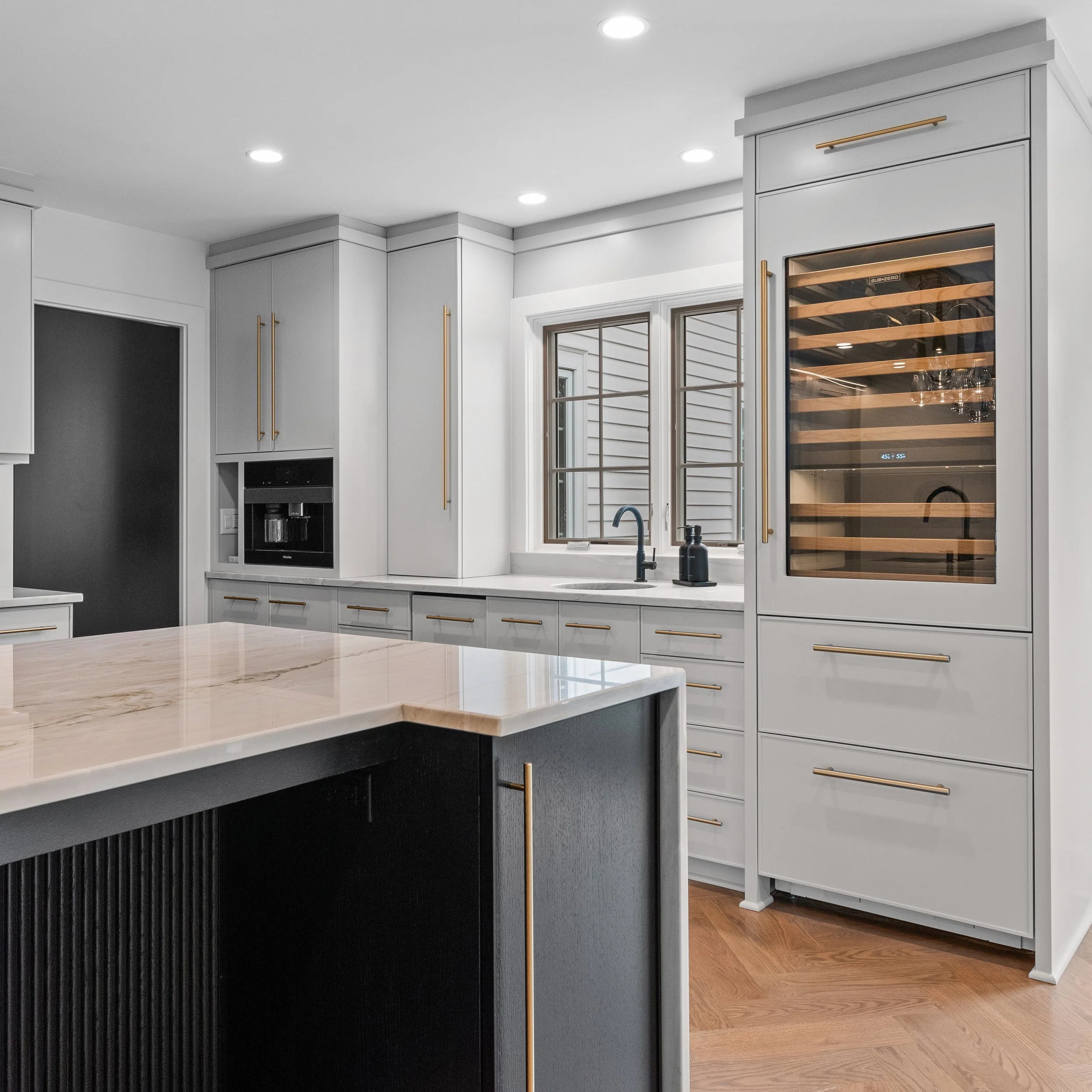 Dean Kitchen 2.jpg