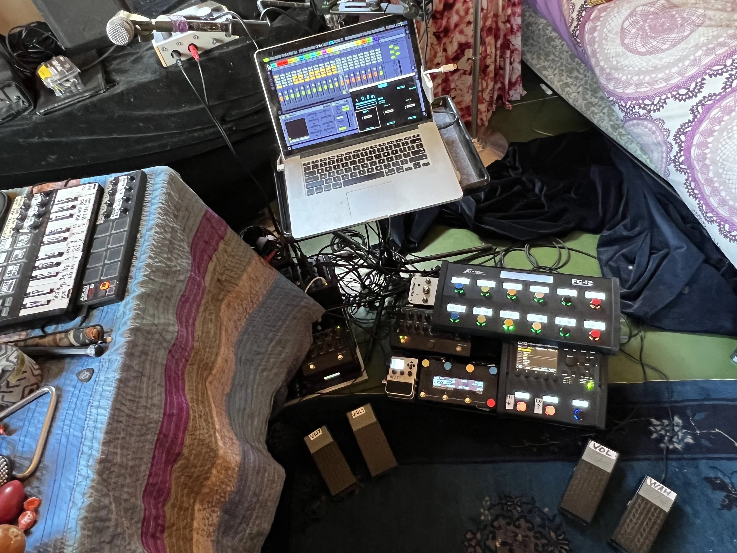 ART of LIVE-LOOPING RIG HISTORY — Arthur Lee Land